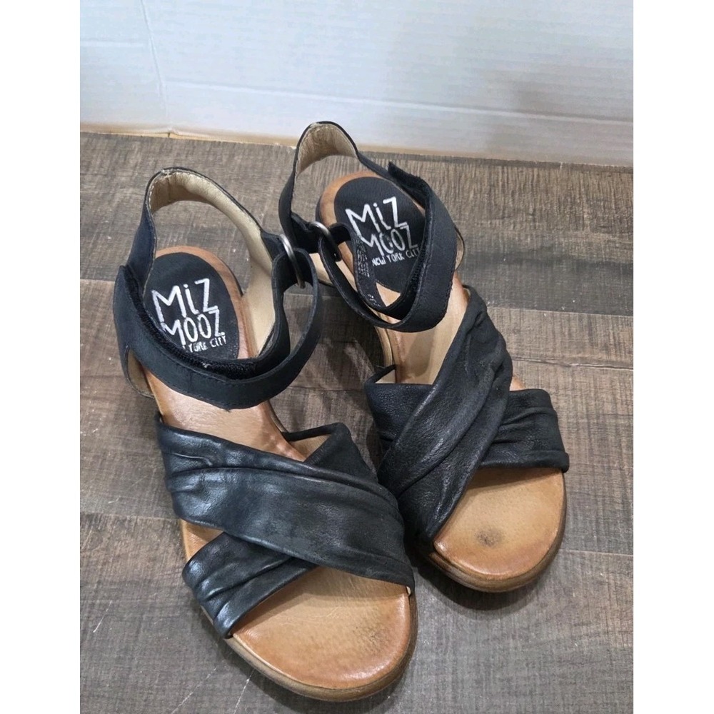 Miz Mooz Size 7.5-8 Leather Heeled Sandals Collette Black